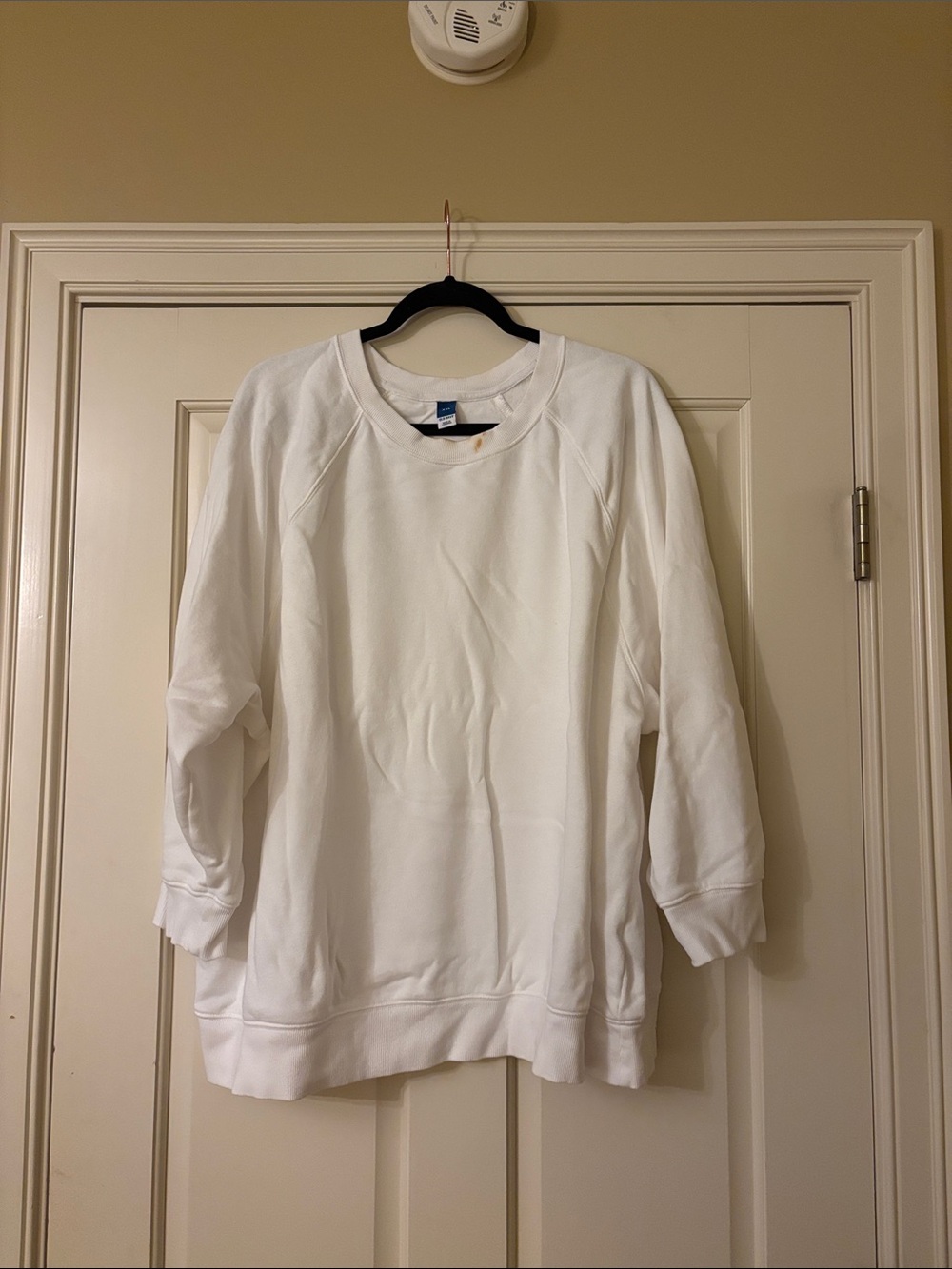 Old Navy Men's White Crewneck Sweatshirt
